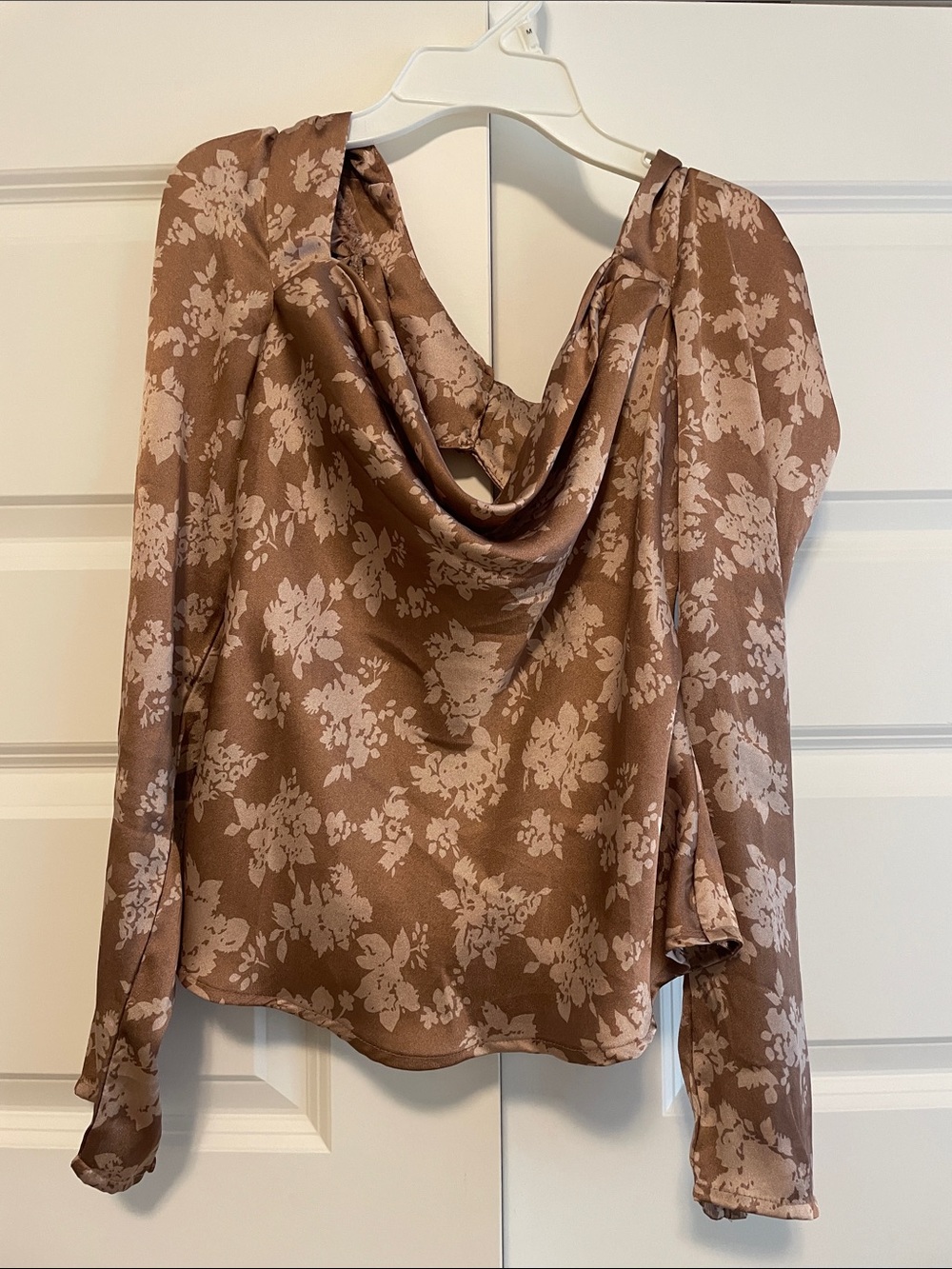 ASTR Brown Satin Drape Neck Long-Sleeve Top - Brown/tan
